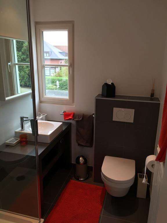 Le Chataignier Hotel Wezembeek-Oppem Екстериор снимка